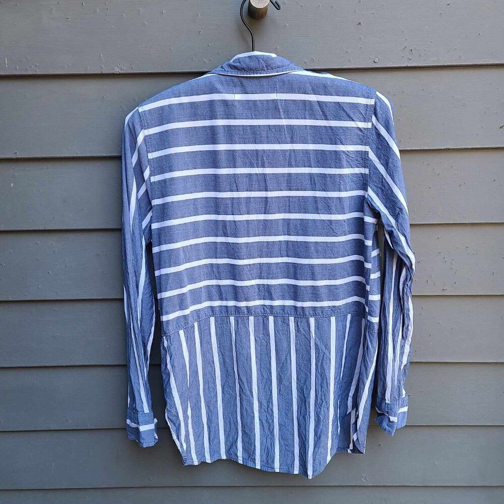 Abercrombie & Fitch Blue White Stripe Button Down Blouse Size Medium - Picture 6 of 10